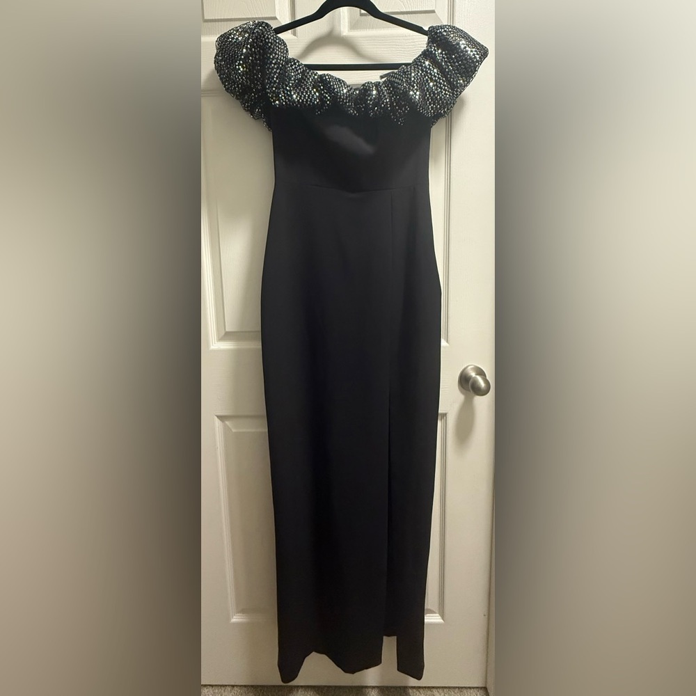 ML Monique Lhuillier - Michaela Crepe Off-the-Shoulder Gown - Size 4 - NWT - Picture 7 of 16